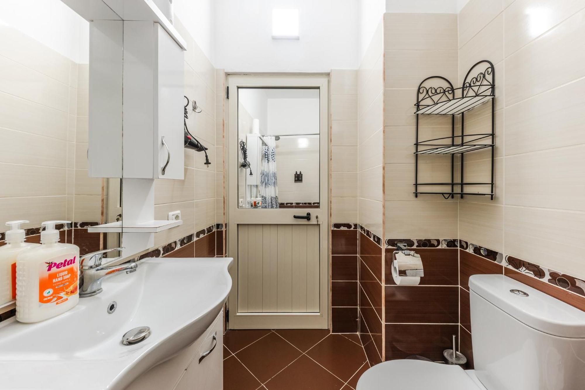 Kondo Stays - Digital Nomad Apartment
